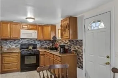 12 Rangeley Ave