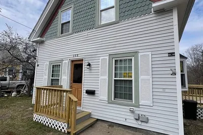 168 W River St 1