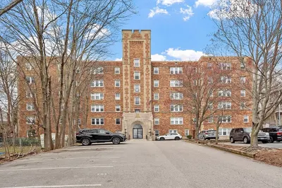 195 Thomas Burgin Pkwy #508
