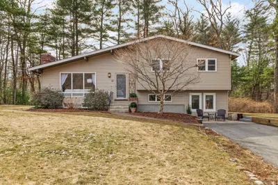 31 Meadowbrook Rd 1