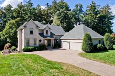 13 Lauren Ln 1