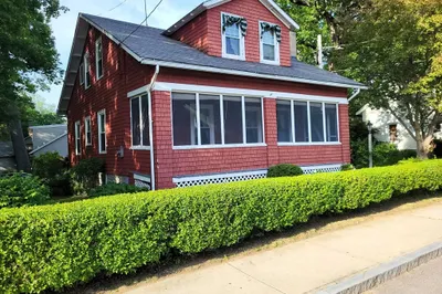 186 Dresser St 1