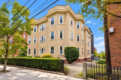 22 Centre St #3