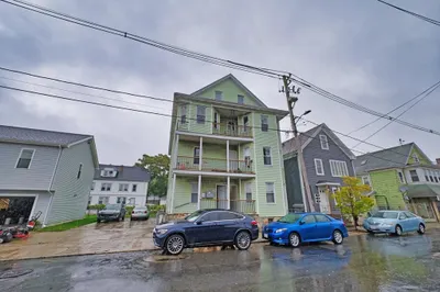 85 Rivet St 1