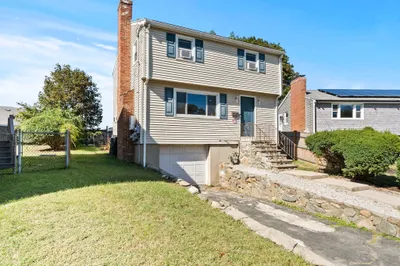 18 Thompson Ln 1