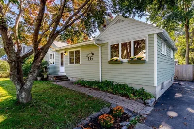 16 Long Lake Rd 1
