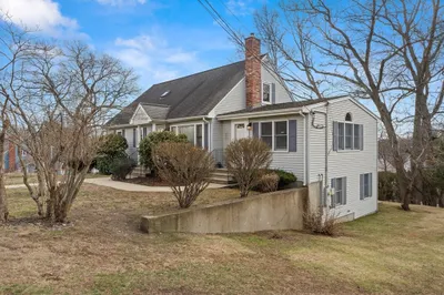 44 Sylvanus Wood Ln 1