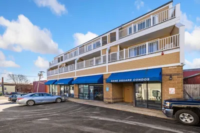 348 Rantoul Street #306