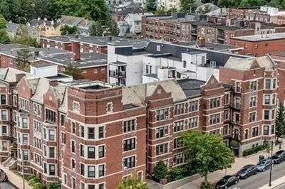 4 Commonwealth Court #3 1