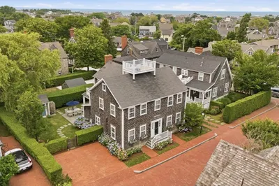3 Dolphin Ct 1