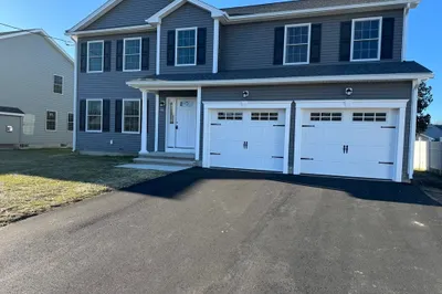 44 Crestwood Street 1