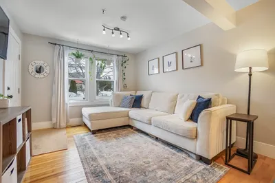 5 Russell St #1