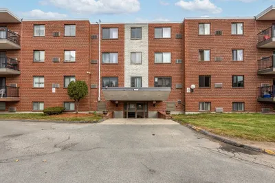 1100 Governors Dr #6