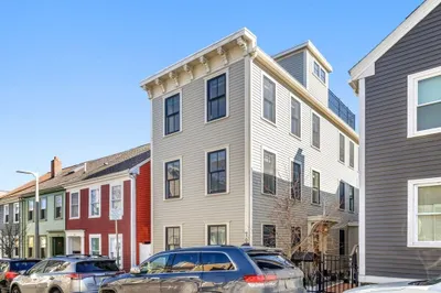 70 Green St