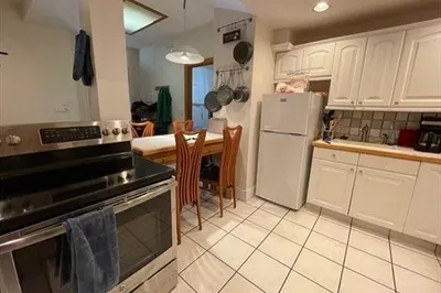 50 Radnor Rd #1a