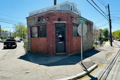 77 Forest Street 1