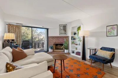390 Broadway #54 1