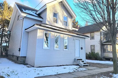 63 Bliss St
