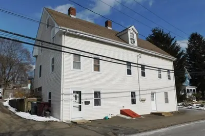 4 Mount Hope St