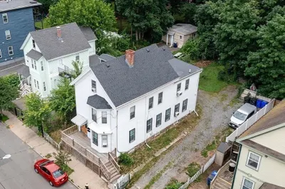 133-135 Whitfield St