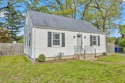 117 Spear Rd