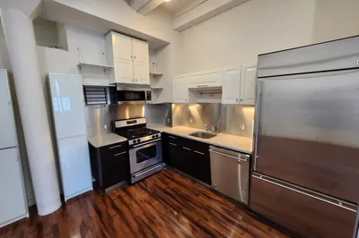 88 Kingston St #5C