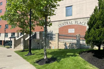 10 Florence St #100
