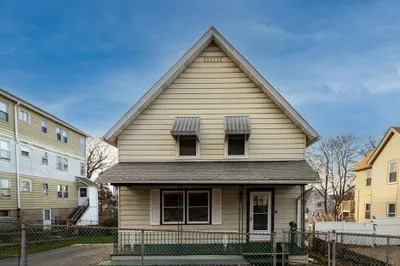 61 Windsor St