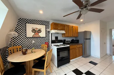 125 London St #3 1