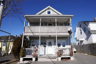 55 Railroad Ave 1