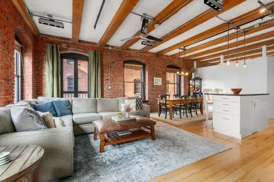 21 Wormwood St #312