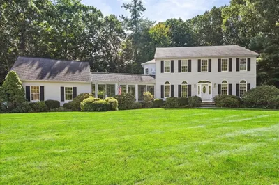5 Vose Hill Road 1