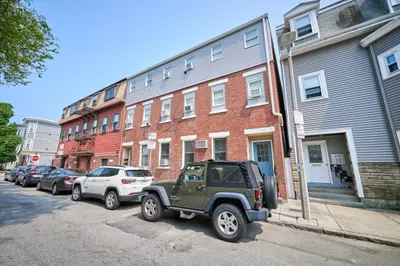 241-243 E St 1