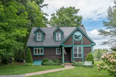 5 Abenaki St 1