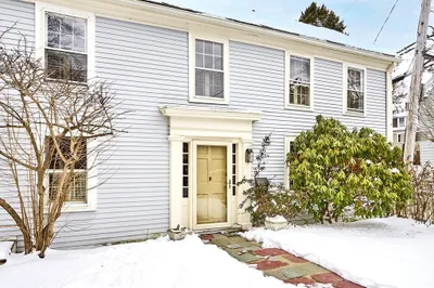 22 Mechanic St