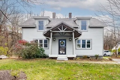 979 Bay Rd