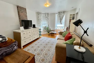 17 Perry St #2