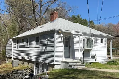 168 Speen St