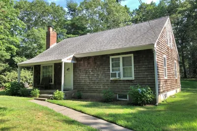 79 Sandwich Rd