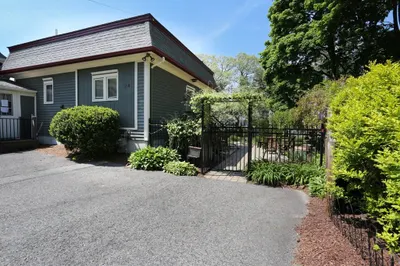 24 Pershing Street #24