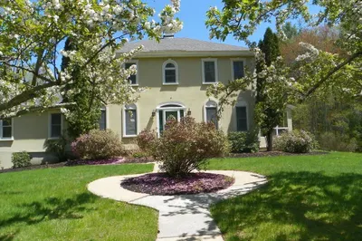 51 Brooks Rd 1