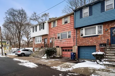 4 Ralston Rd