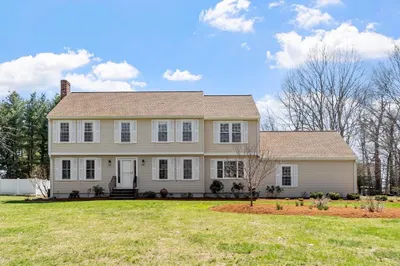 1492 Great Pond Road 1