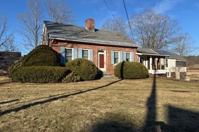 46 Maple St 1