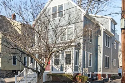 59 Berkeley Street #2