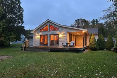 35 Sunnyside Dr 1