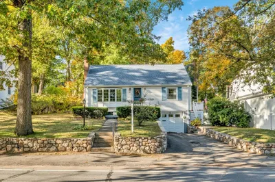 375 Marrett Rd 1