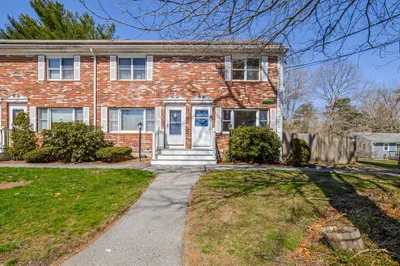 32 Robins Street #32
