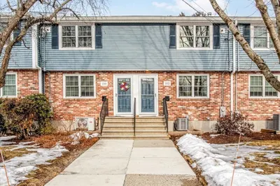 102 Hooper Rd #102 1