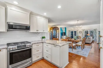 9 Emerson Way #9